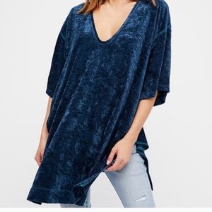 Free People We The Free Jewel Blue Crushed
Velvet V-Neck High Low Tunic Dress